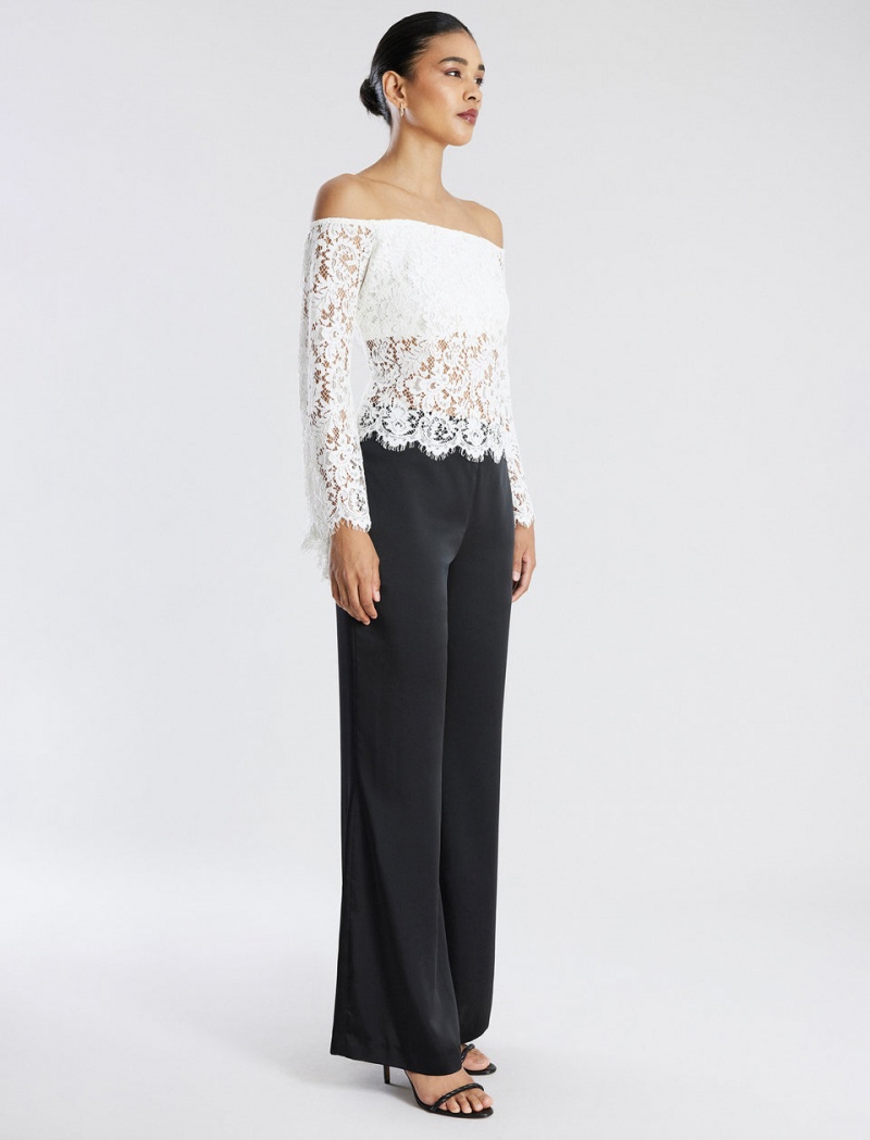 BCBGMAXAZRIA Off-The-Shoulder Bell Sleeve Dantel Üstler Beyaz | ZRI03587