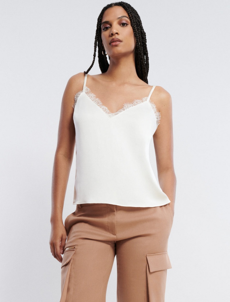 BCBGMAXAZRIA V-Neck Dantel Trim Cami Üstler Beyaz | IHY85240